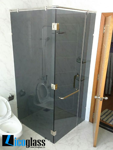  VÁCH TẮM KÍNH TẠI BIỆT THỰ - SÀI GÒN 